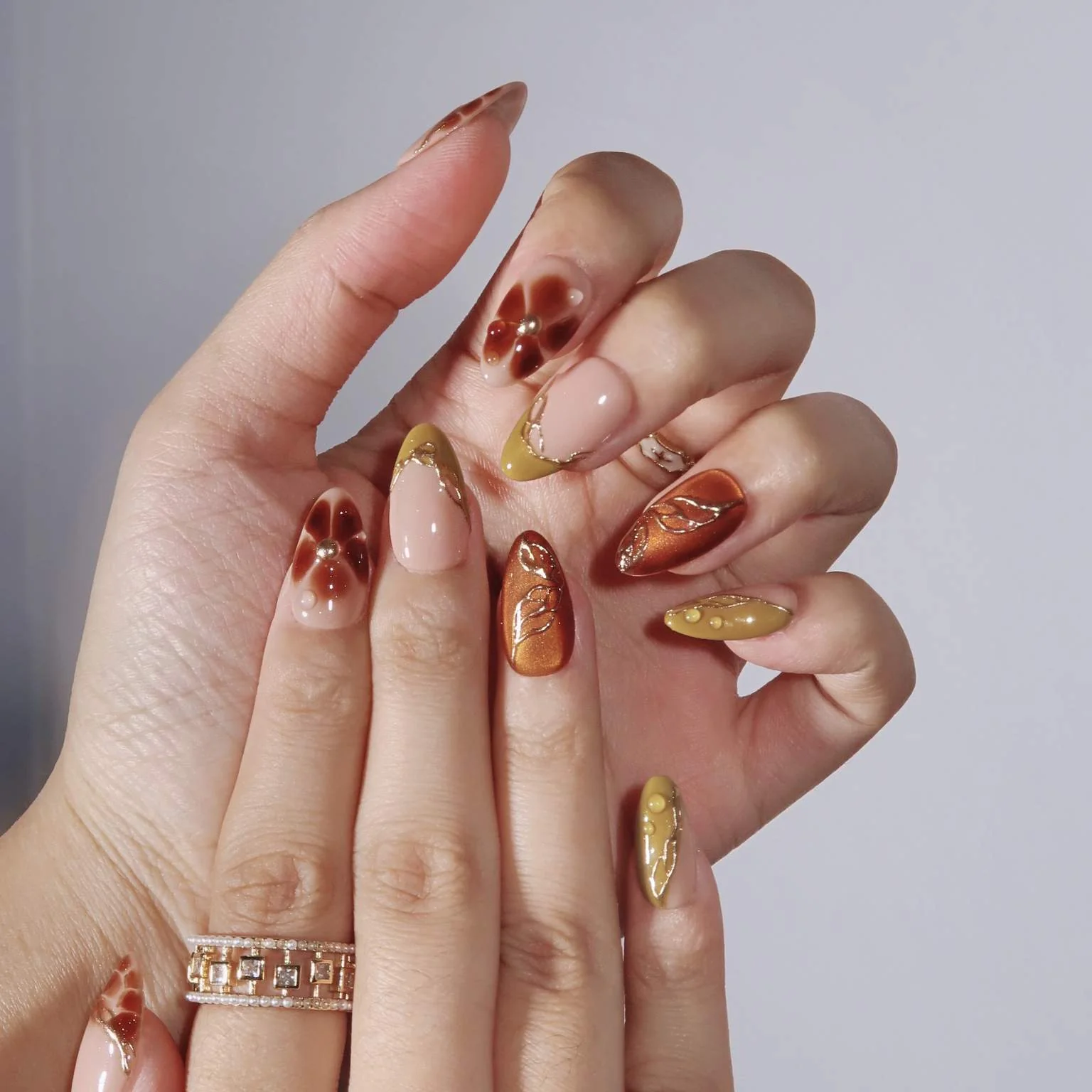 Amber Bloom - Image 11