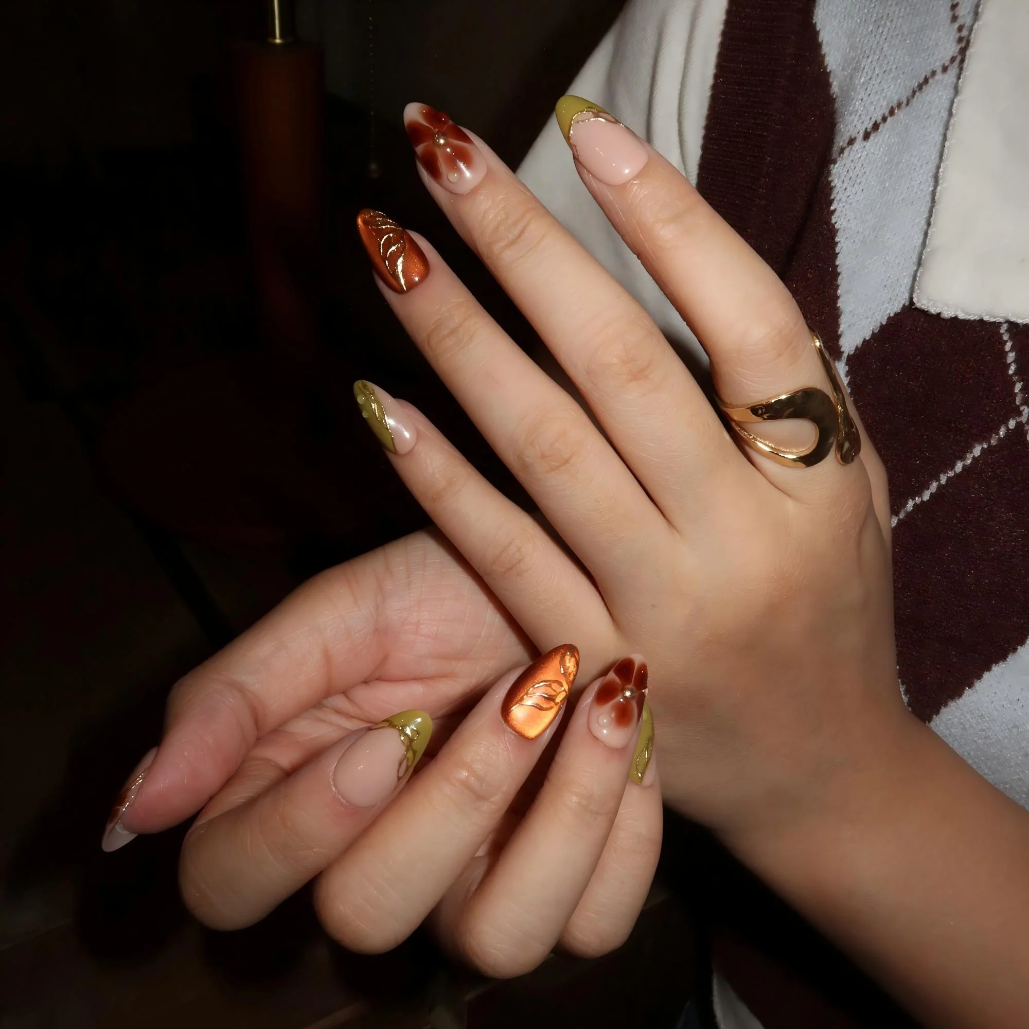 Amber Bloom - Image 7