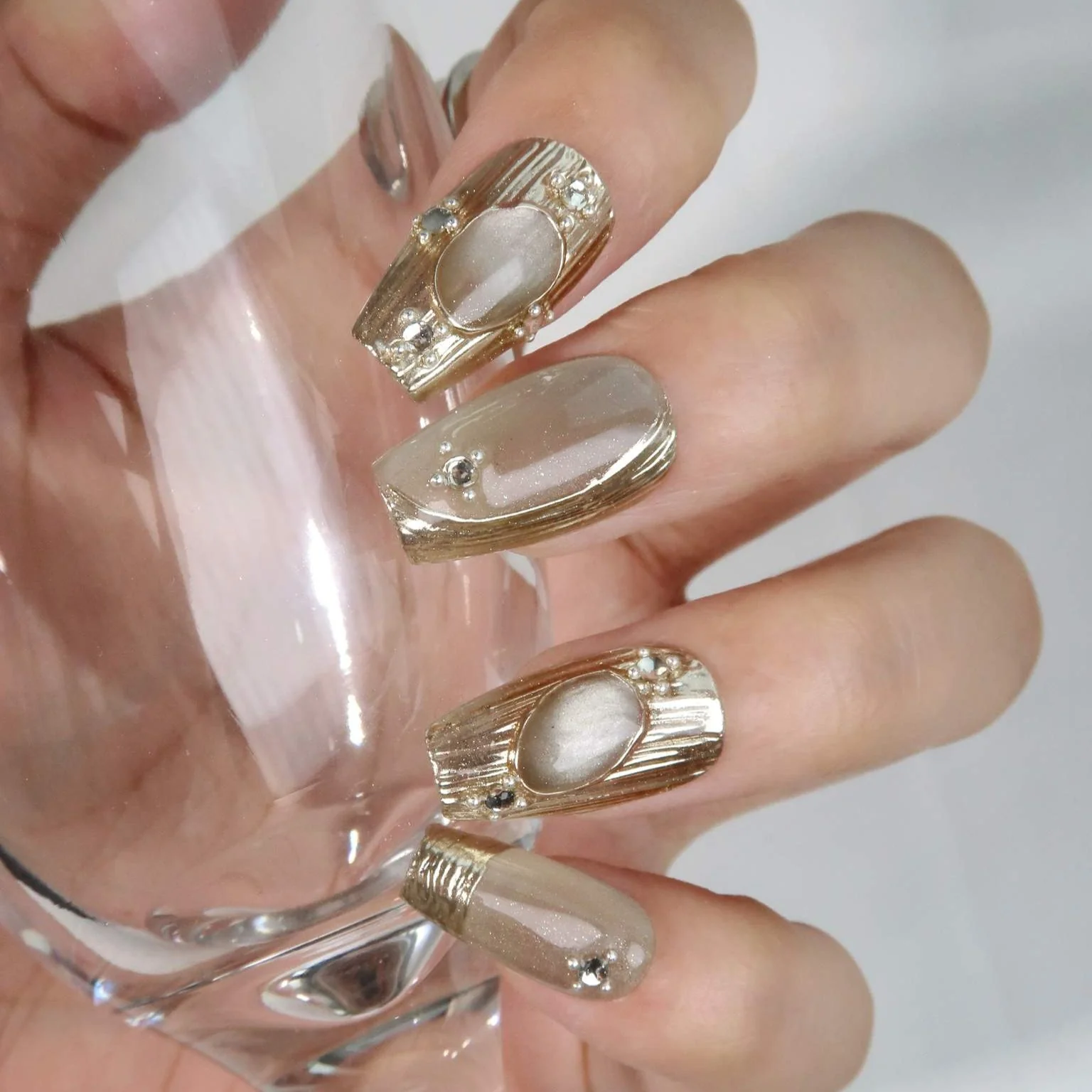 Golden Shimmer - Image 4